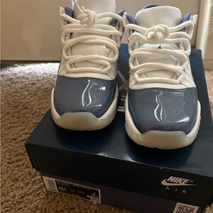 Nike Kids Sneakers in Blue and White